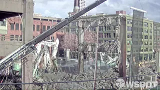 Demolishing Seattle’s Alaskan Way Viaduct: Single span removal timelapse