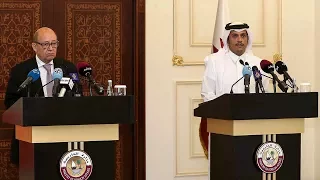 French FM visits Doha, calls for end to tensions and boycott