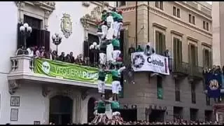 Primera torre de vuit neta descarregada de la història pels castellers de Vilafranca