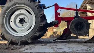 Mini tractor SOLIS-26, soil plowing