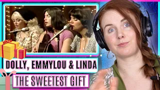 Vocal Coach reacts to Dolly Parton, Linda Ronstadt, Emmylou Harris - The Sweetest Gift