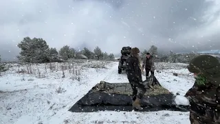 ŞİDETTLİ KAR YAĞIŞINDA SOBALI SICAK ŞİŞME ÇADIR KAMPI / TALHA'NIN İLK KARLI KAMPI