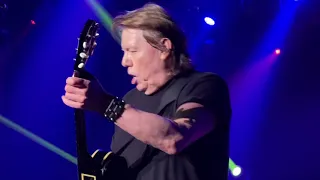 George Thorogood-One Bourbon, One Scotch, One Beer-Live-Daytona Beach, Florida 12/9/￼2021