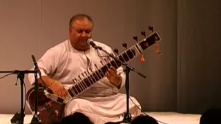 Shujaat Khan sings Amir Khusrau