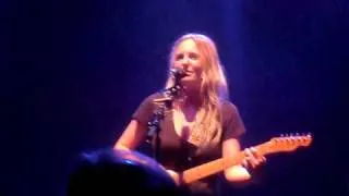 Watch Over Me -  Lissie Live Shepherd's Bush Empire 13.12.10