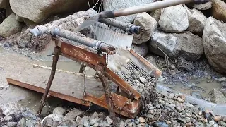 Here's Practical Gold Mining / Gold Prospecting in a River and a Stream