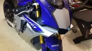 2015 Yamaha R1 running light mod using blinker genie.