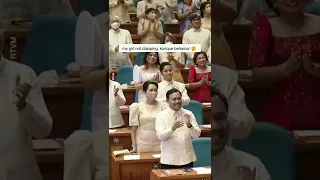Netizens praise Hontiveros for not clapping for Marcos during Sona
