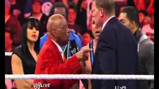 WWE RAW 03/05/12 - Santino Marella Wins The US Title Championship