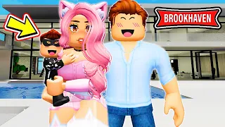 My CRUSH & I Got STUCK BABYSITTING ( ROBLOX Brookhaven 🏡RP)