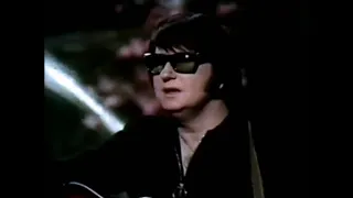 Roy Orbison Performing Scarlet Ribbons