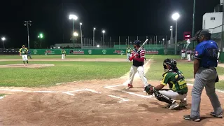 Toti Espada poncha al campeón de bateo