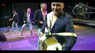 Grupo Zúmbale Primo - Abrazando Mi Botella (En Vivo)