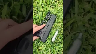 How to replace Co2 cartridge in Glock 19 Air soft Bb Gun