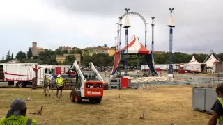 montage du cirque Arlette Gruss