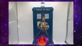 Doctor Who Fugitive Doctor and Tardis Figure Collectors Set Review
