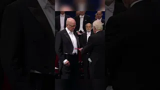 Two-time Nobel Prize laureate Barry Sharpless receives his prize.
