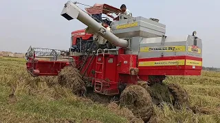 Swaraj 963 Fe 4wd harvester Rice Cuttings And Loading Trolley Sonalika 745 Tractor