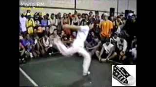 Break Dance Brasil (Parte 2) - Quarta Batalha do ano 2002 em São Paulo (Roda de saltos).