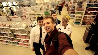 TAKING AWKWARD SELFIES WITH STAF & CUSTOMERS IN UK(2014)