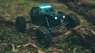 Early morning trail run #Axial #AxialCapra #RCcrawler