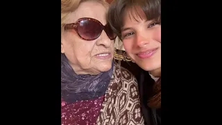 Мишель Андраде с бабушкой