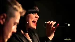 Jessie J - Who you are (Acoustic)
