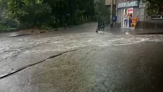 Ялту затопило. Сильный ливень в центре города