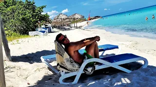 Un giro completo per il Sirenis Tropical Varadero più bagno nella grotta dell'amore.