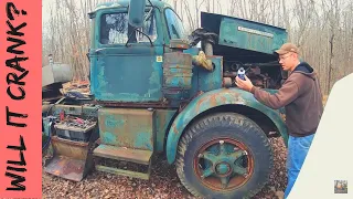 First attempt at starting 1957 AUTOCAR truck - Hasn't run in 15 years!