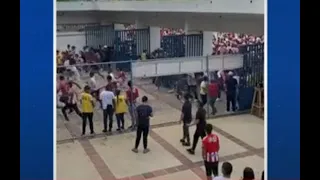 Desmanes en estadio Metropolitano de Barranquilla por despedida del arquero Sebastián Viera