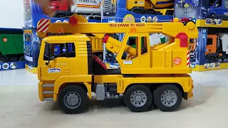 Let's open the real Bruder Heavy Trucks cars in the box and compare them to real cars