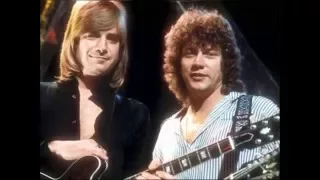 YOU & ME - BLUE JAYS (JUSTIN HAYWARD & JOHN LODGE) Live At Lancaster University in 1975