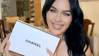 While Everybody's Sleeping.. Chanel Makeup Unboxing 2022
