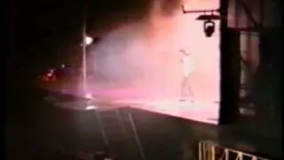 Michael Jackson - 2 Wanna Be Startin Something - Live in Monza 1992 (Better Quality)