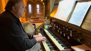 Orgue et organiste. François Riot. Église Saint-Maurice. Chinon.