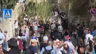 Palm Sunday procession, Jerusalem - the rejoicing of the celebrants who see the walls of Jerusalem