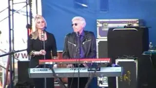 Dennis DeYoung of Styx performs Show Me The Way Woodstock Fair 6 Sep 2010