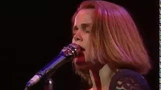 Belinda Carlisle - Circle in the Sand (Runaway Horses Tour '90)