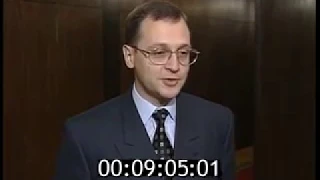 1998 Премьер Кириенко представляет нового директора ФСБ Путина ВВ