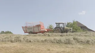 Heu Einfahren Am Hang | Hürlimann XA 606 & Pöttinger Boss-L | Schwiz