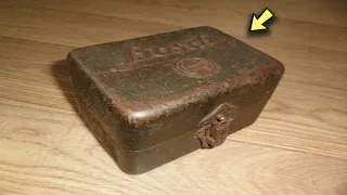 A Man Found a Box On the Beach, Scientists were Horrified By the Find!