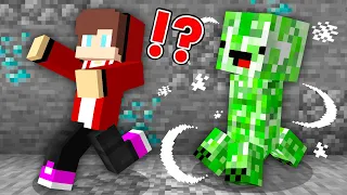 Using the MORPH MOD to Prank My Friend In Minecraft!