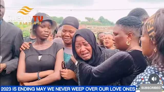 2023 IS ENDING MAY WE NEVER WEEP OVER OUR LOVE ONES! ACTRESS BIOLA ADEKUNLE BREAK DOWN IN TEARS 😭….