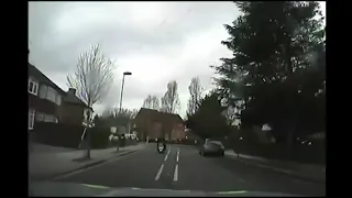 UK Police Vehicles Deliberately Ram Moped Thieves