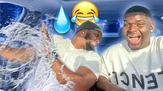 OPENING MY BROTHER WINDOW WHILE GOING THROUGH A CAR WASH PRANK!