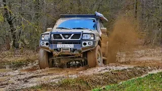 Duster and patrol - the weight vs power! Mud fight on the Daria-Trophy