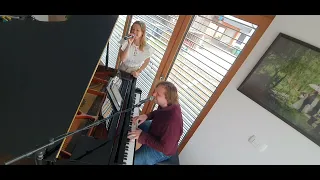 Urška & Marko - Le s tabo upam si letet (Uroš in Tjaša Cover)