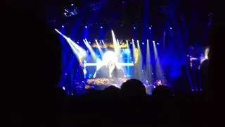 Barry Gibb New York mining disaster 1941 and Run to me at the Phones 4U arena in Manchester