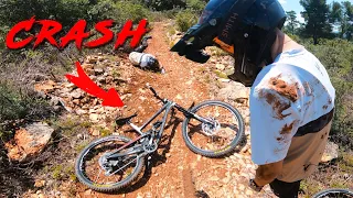 HE CRASHED ON THIS CRAZY MTB DOWNHILL TRAIL ! I follow him (POV)